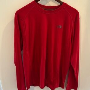North Face men’s tech long sleeve size L